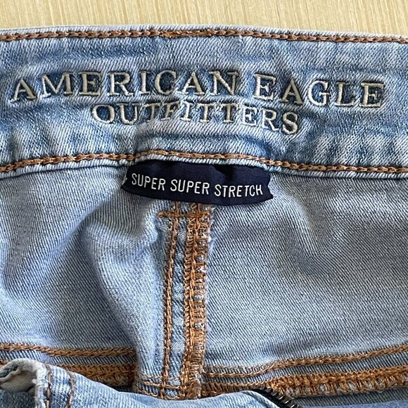 American Eagle Blue Denim Super Super Stretch Hi Rise Shortie Jean Shorts Sz 8 - Picture 5 of 7